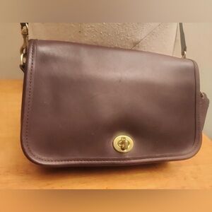 Vintage Coach 9755 Dark Brown Leather Crossbody Bag Great Condition